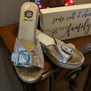 Yellow Box Silver Leather Espadrille Wedge with Rhinestone Buckle Women’s 8